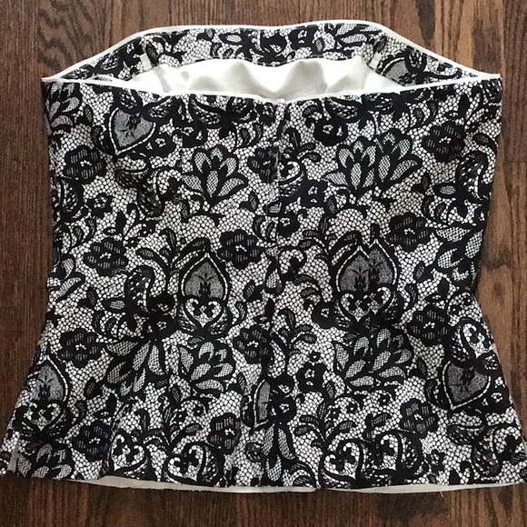 Black & White Bustier - Picture 3 of 9